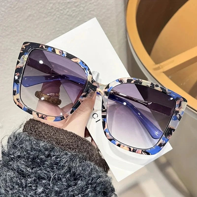 Blue 1pc Women's Large Square Frame Fashion Sunglasses - Stylish Gradient Purple Lens with Tortoiseshell Pattern
