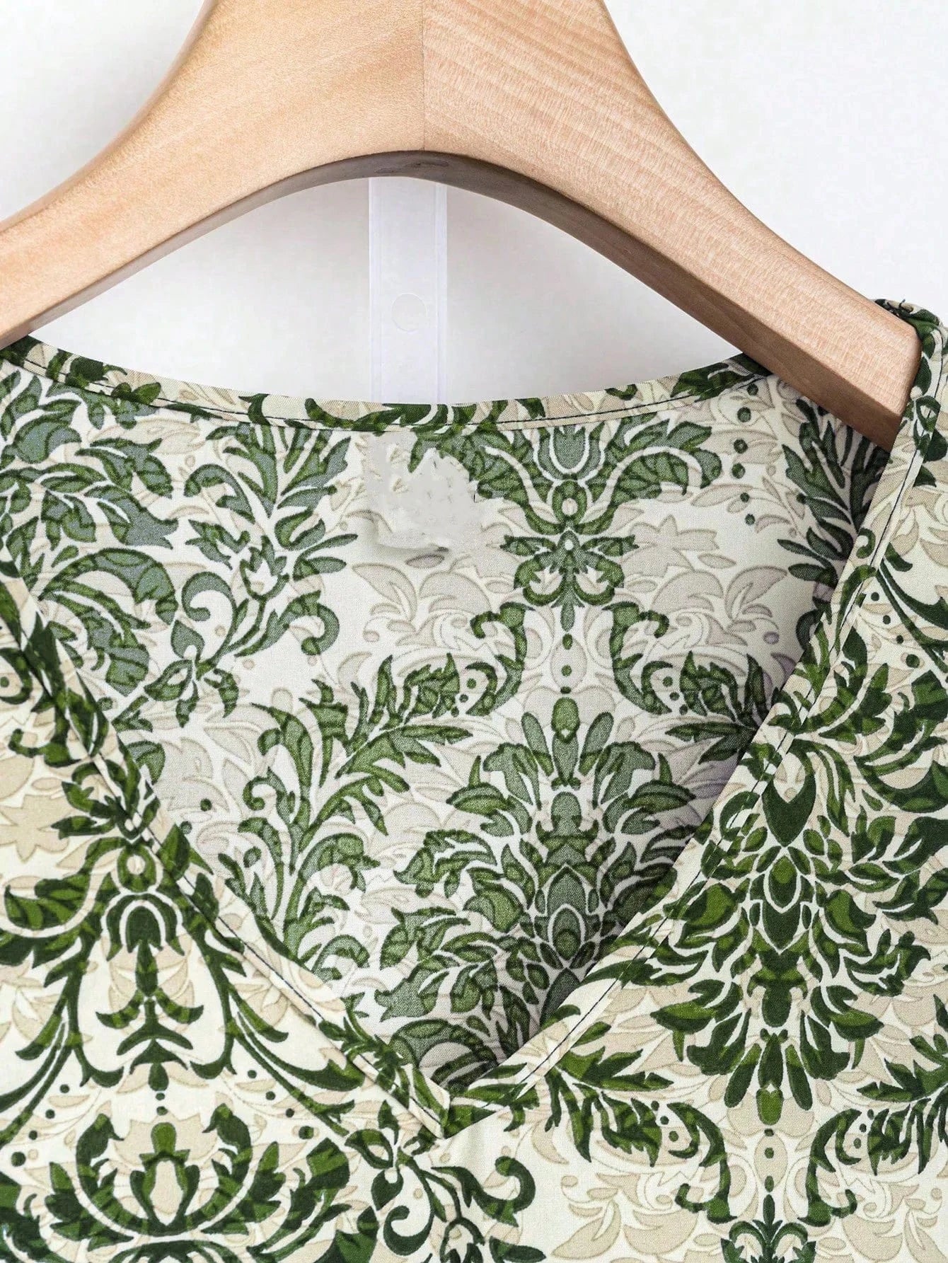 Casual 2 Piece Sets Women Outfit 2025 Summer Fashion Sleeveless Floral Print V-neck Shirts Tops And Pant Sets Elegant Suit