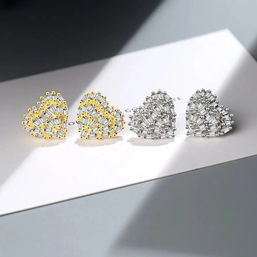 Classic Design Dazzling Heart Stud Earrings for Women High Quality Romantic Female Accessories Timeless Styling Jewelry