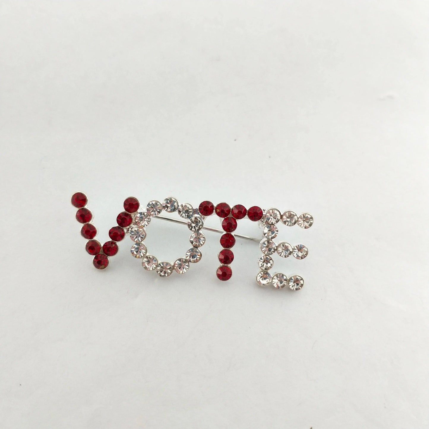 Custom VOTE Letter Brooch White Pearl Single Double Layers Lapel Pins Party Gift Jewelry