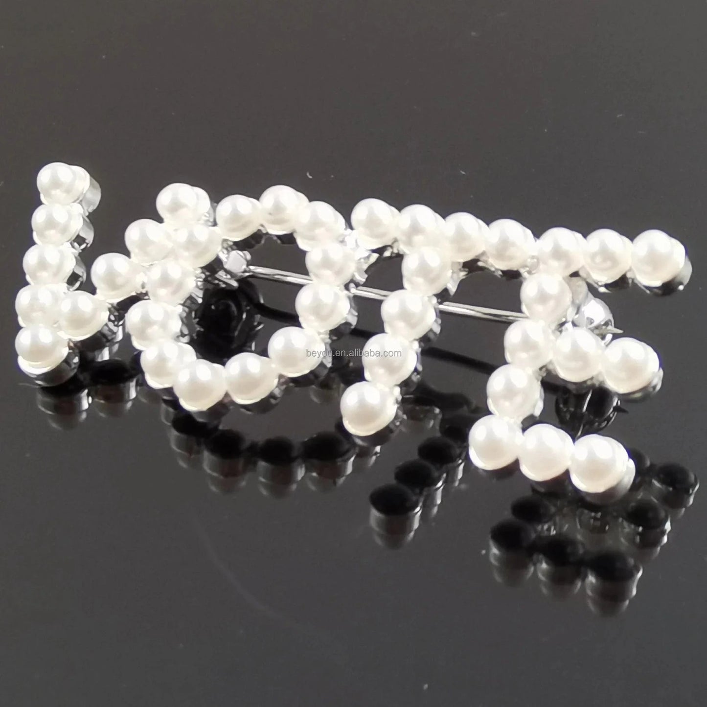 Custom VOTE Letter Brooch White Pearl Single Double Layers Lapel Pins Party Gift Jewelry