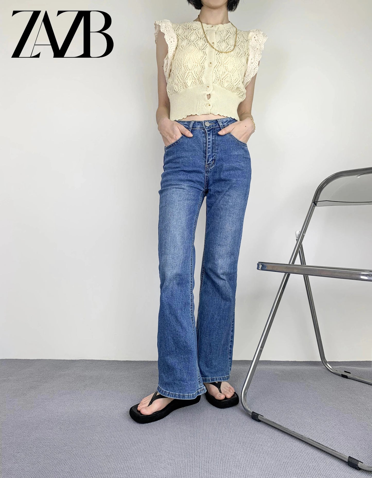 Customized Exquisite Fashion Retro Roman Style Clamping Sandals Metal Button Sandals