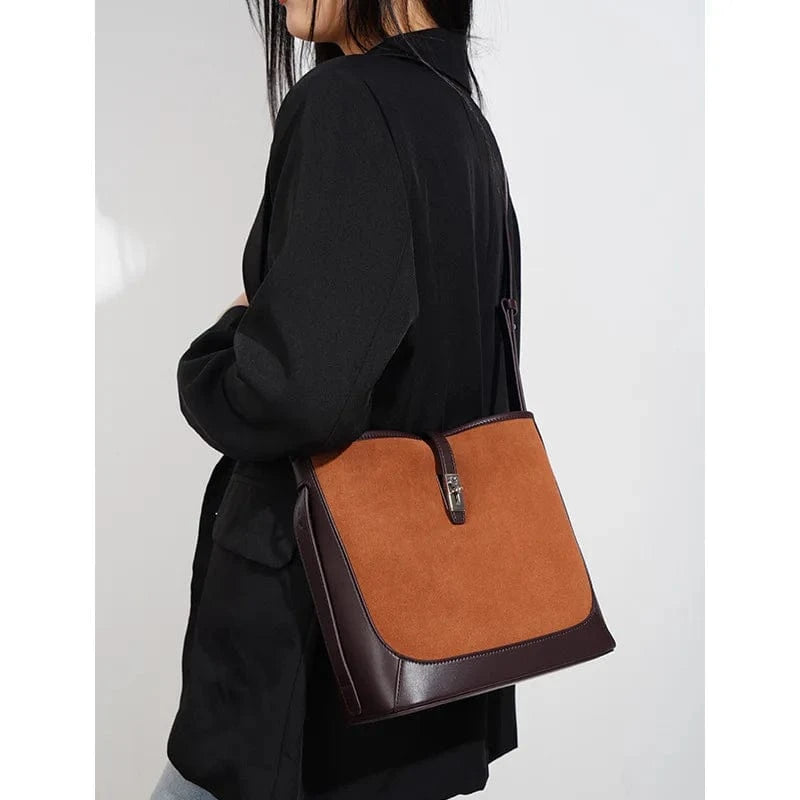 Customized OEM Design Brown Suede Leather Hand Bag 2024 Latest Cowhide Genuine Suede Bag Luxury White Fur Decorated Bag