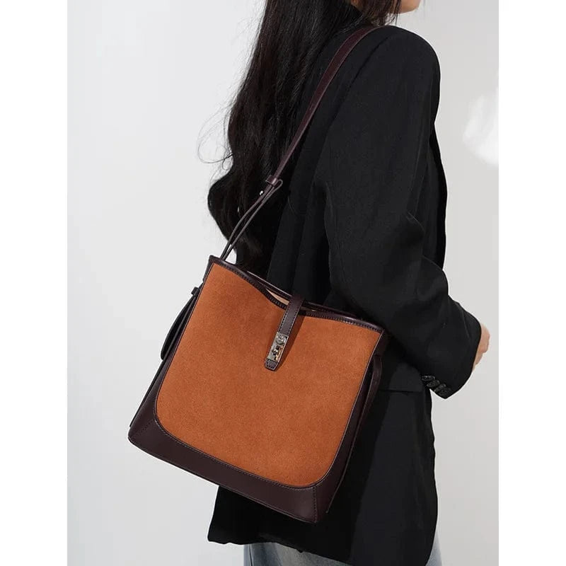 Customized OEM Design Brown Suede Leather Hand Bag 2024 Latest Cowhide Genuine Suede Bag Luxury White Fur Decorated Bag