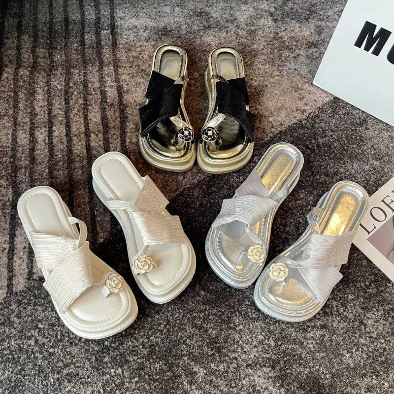 Dropshipping Custom Logo New Design Chunky Platform Slippers Women Outdoor Beach Sandals for Ladies