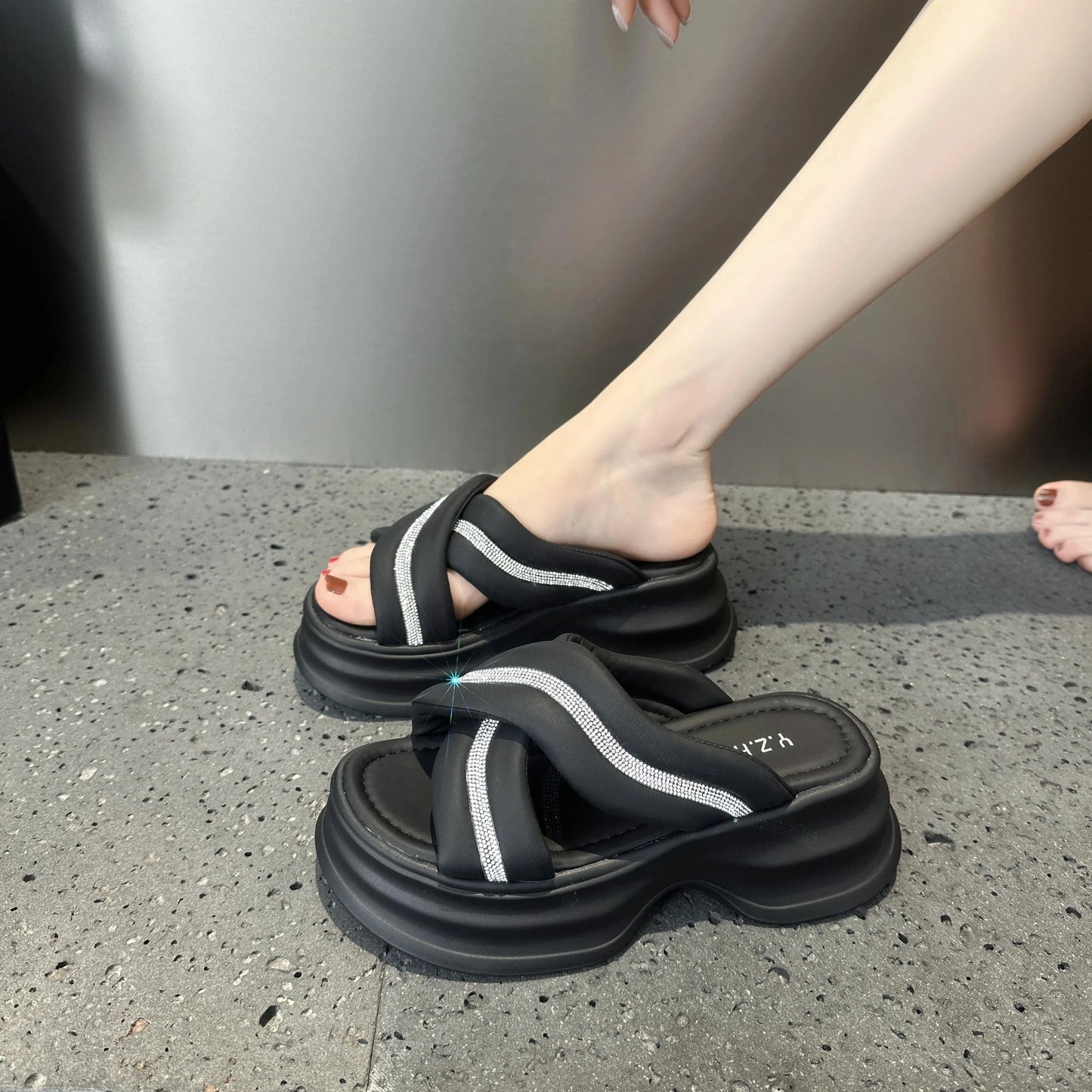 Dropshipping Custom Logo Rhinestone Chunky Platform Sandals Women Shoes Comfortable Ladies Slides Beach Slippers