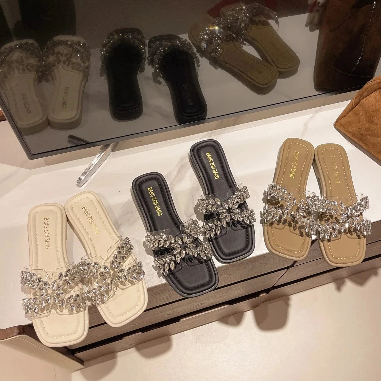 Dropshipping Custom Logo Rhinestone PVC Transparent Flat Fashion Women`s Sandals and Slippers for Ladies