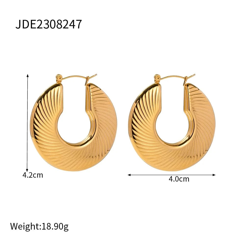 E1935 E1935 18K Gold Plated Stainless Steel Jewelry CC Shaped Charm Thread Texture Earrings for women