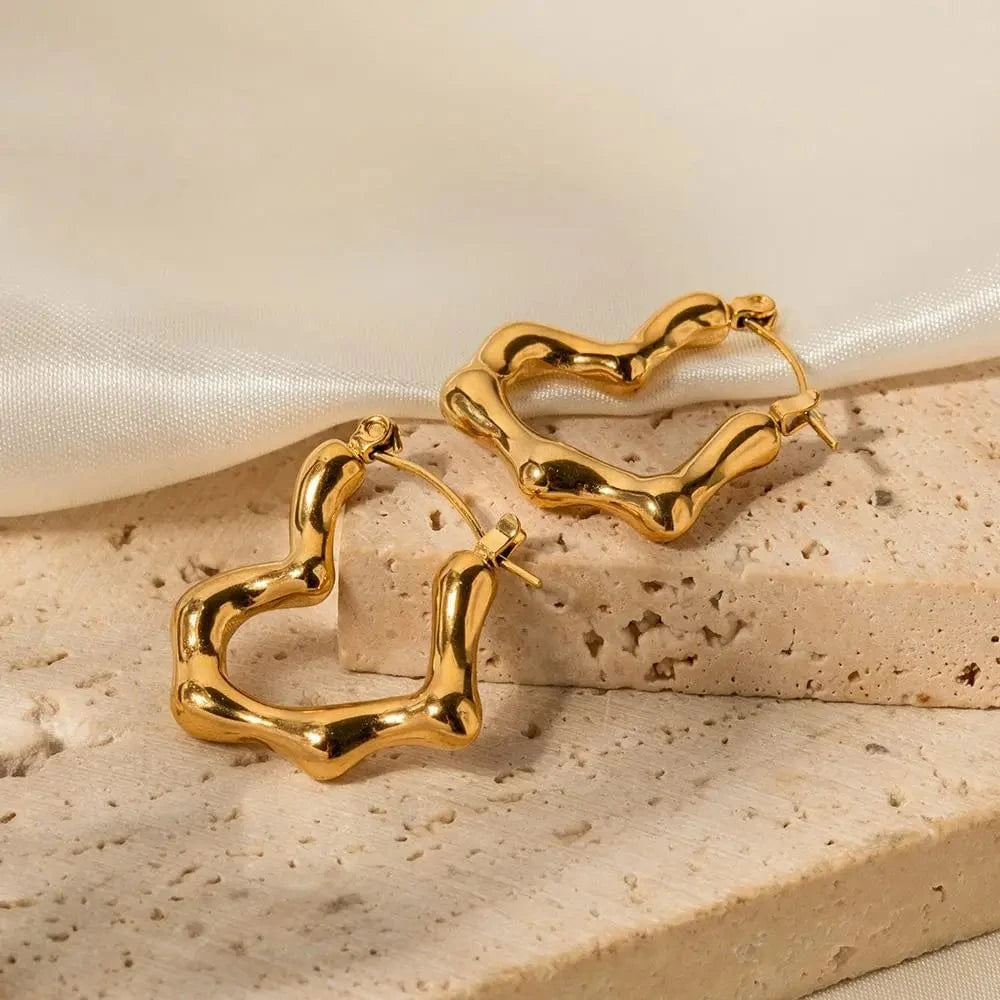 E2109 E2109 Charm Stainless Steel 18K Gold Plate Earrings Jewelry Bamboo Heart Stud Earrings for Women