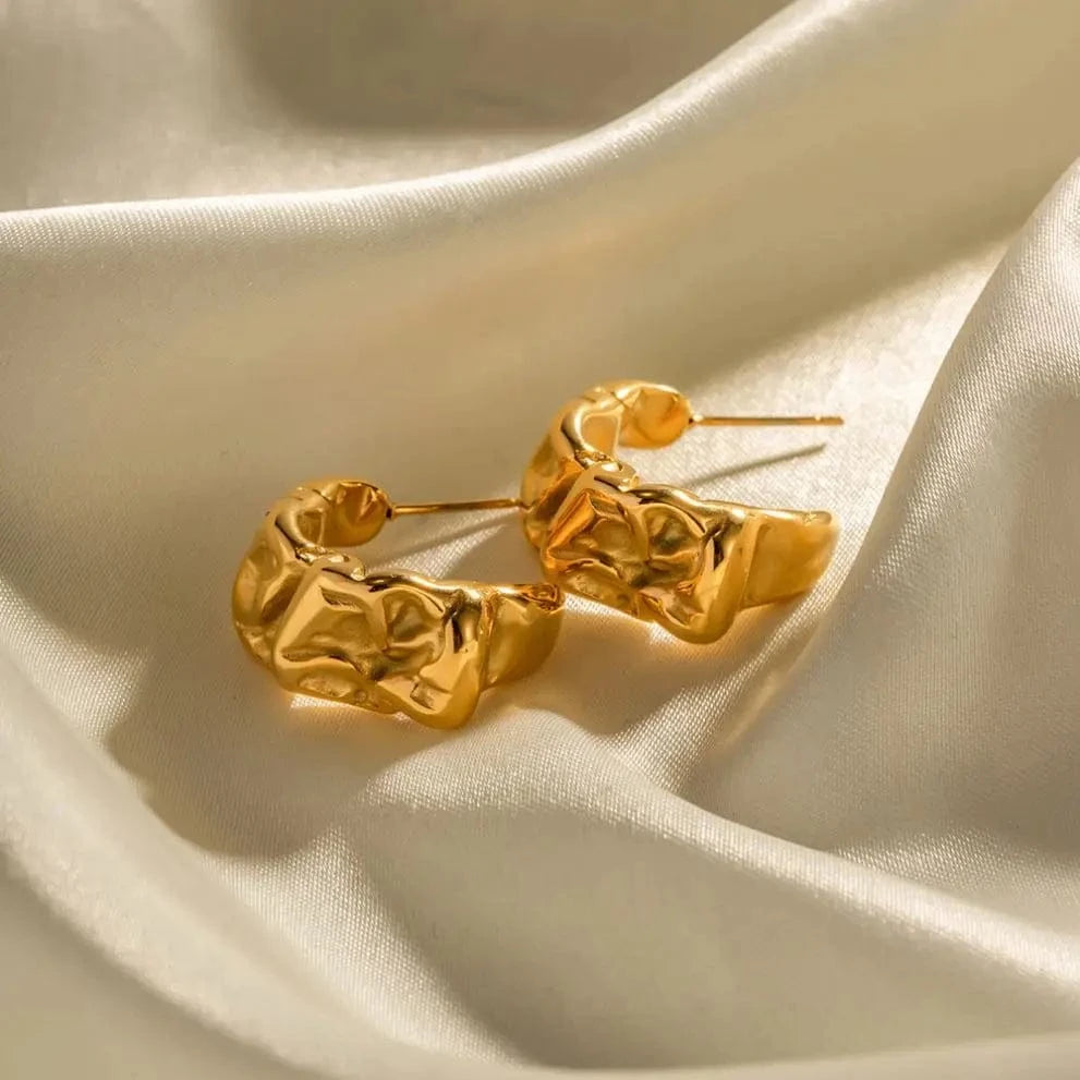 E2190 E2190 18k Gold Plated Stainless Steel Jewelry Retro Lava Geometric Texture CC Shaped Earrings for Women