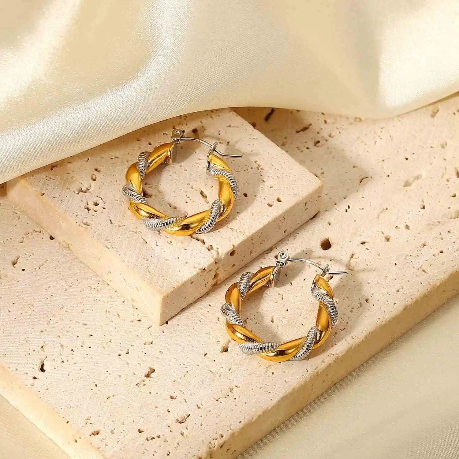 E2247 E2247 Waterproof Jewelry Stainless Steel Silver Croissant Earring Special Double Twisted Hoop Earring