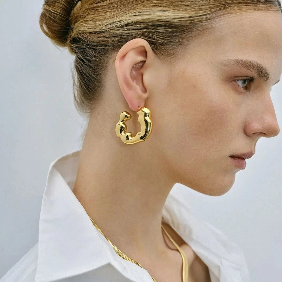 E2678 Jewelry CC Twist Hoop Earring 18K PVD Gold Plated Stainless Steel Irregular Circle Earring For Women
