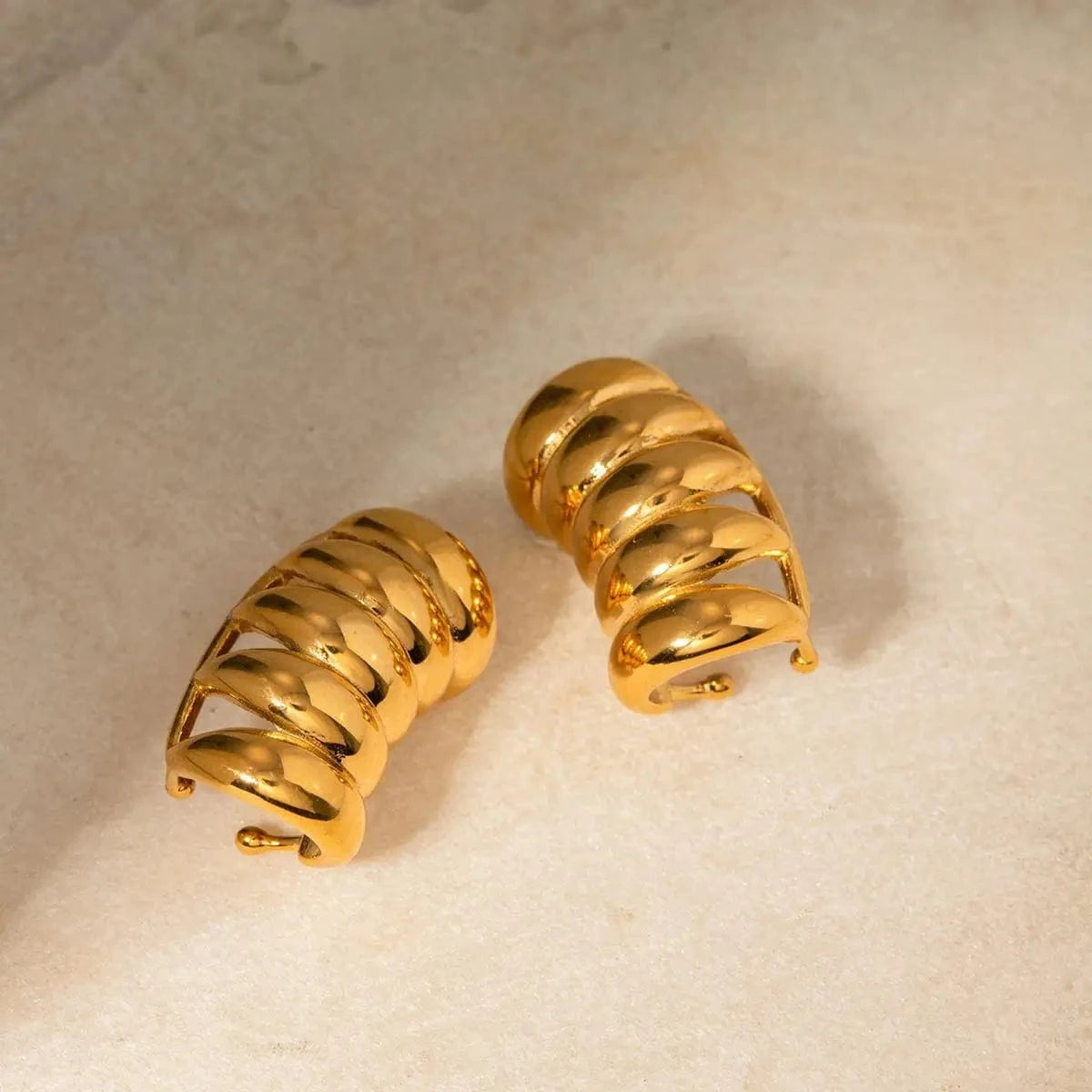 E2911 Unique Design Stainless Steel Gold Plated Stud Earrings 18K Striped Hollow Women Earrings