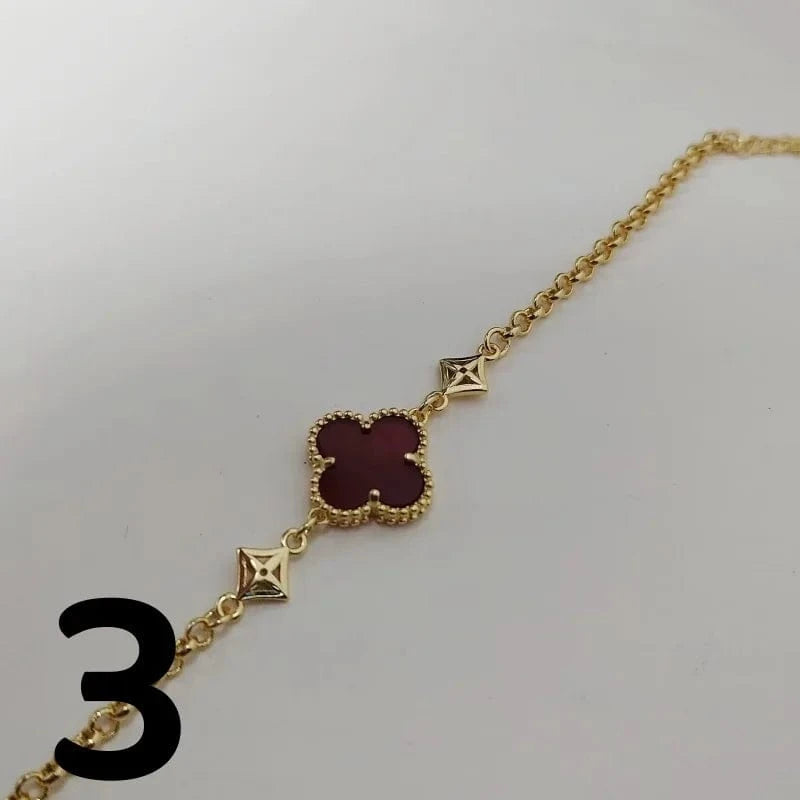 European and American fashion Lucky Clover bracelet personalized all-match shell agate jewelry exquisite birthday gift