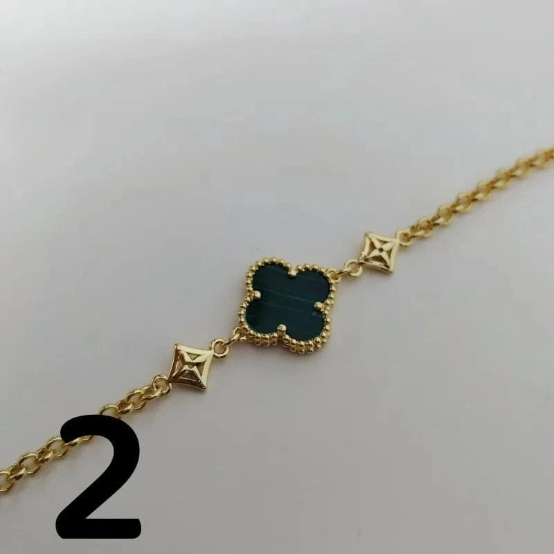 European and American fashion Lucky Clover bracelet personalized all-match shell agate jewelry exquisite birthday gift