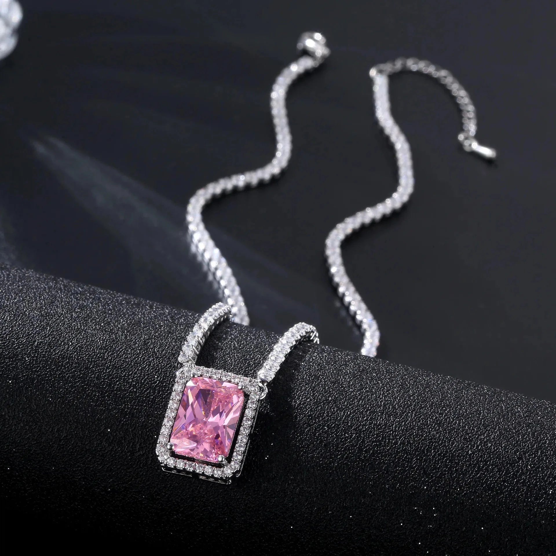 European and American Hot Selling Hip-Hop Zircon Tennis Chain Big Square Necklace For Women Collarbone Chain Popular Jewelry