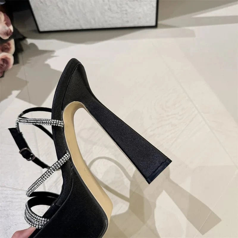 European and American new diamond belt thick heel waterproof platform model catwalk night high heels 2024