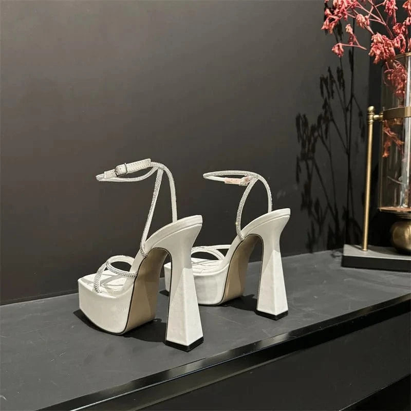 European and American new diamond belt thick heel waterproof platform model catwalk night high heels 2024