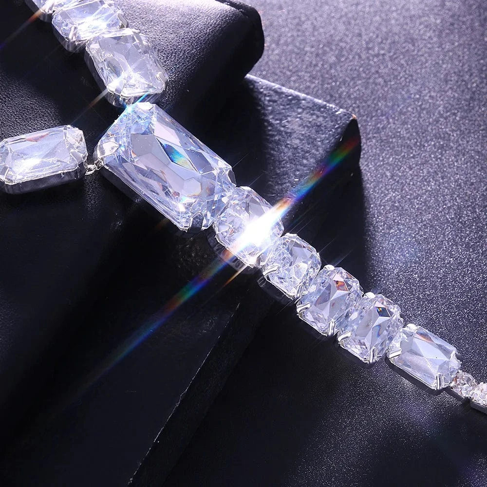 Exaggerated Larger Rhinestone Geometric Long Pendant Necklaces Women Party Crystal Choker Necklace Jewelry