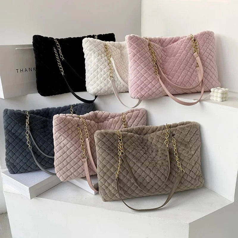Factory Wholesale Large Plush Hand Bags Young Females Plush Tote Purses Girls Designer Faux Fur Handbags For Woman