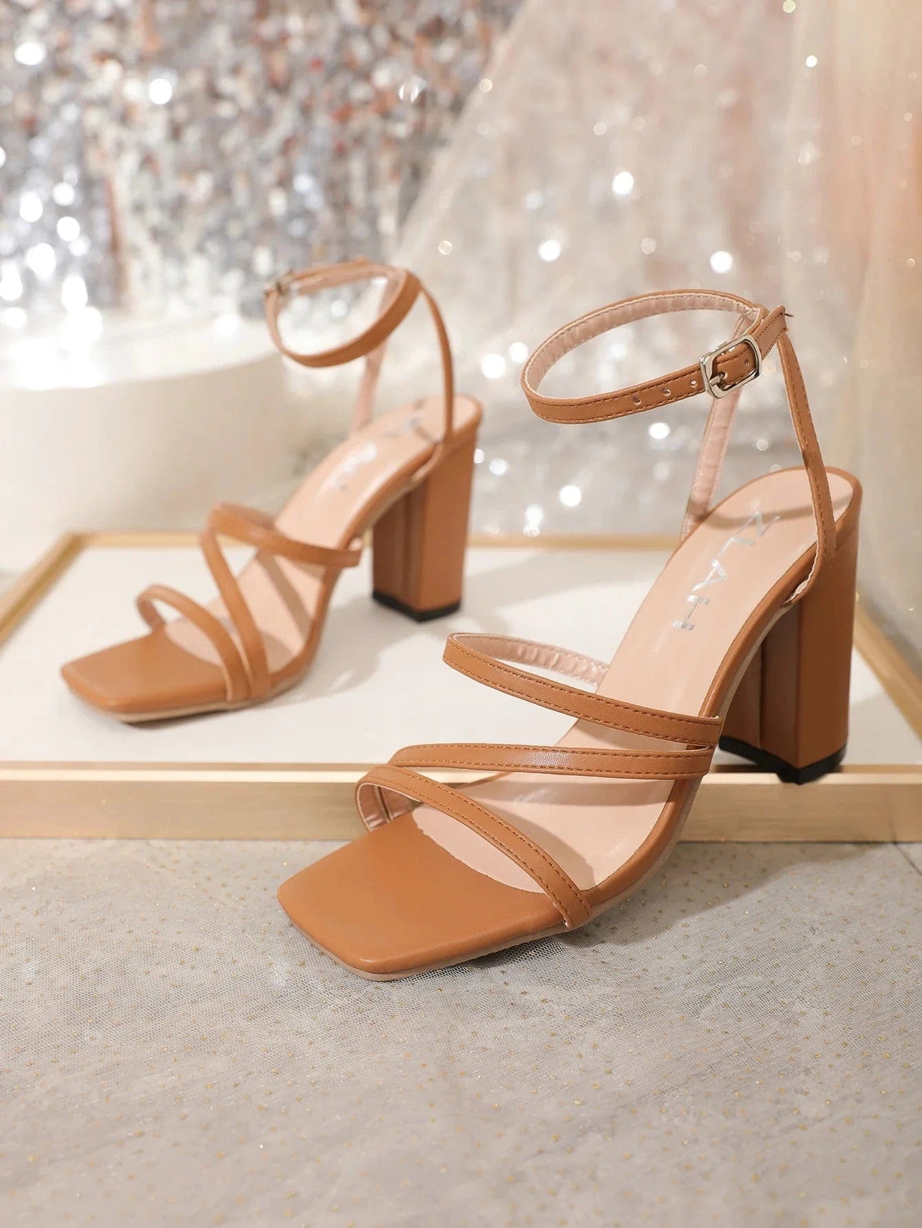 Factory Wholesale New Summer Woman Sandals Ankle Strap Square High Heels Sandals Women Concise Party Pump Shoes 2023