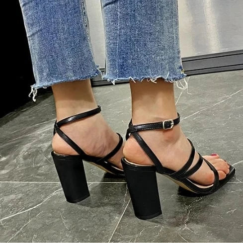 Factory Wholesale New Summer Woman Sandals Ankle Strap Square High Heels Sandals Women Concise Party Pump Shoes 2023