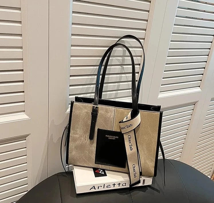 Factory Wholesale Trendy Handbags 2024 Light Lady Tote Leather Bags With Tape Lady Design Purses for women