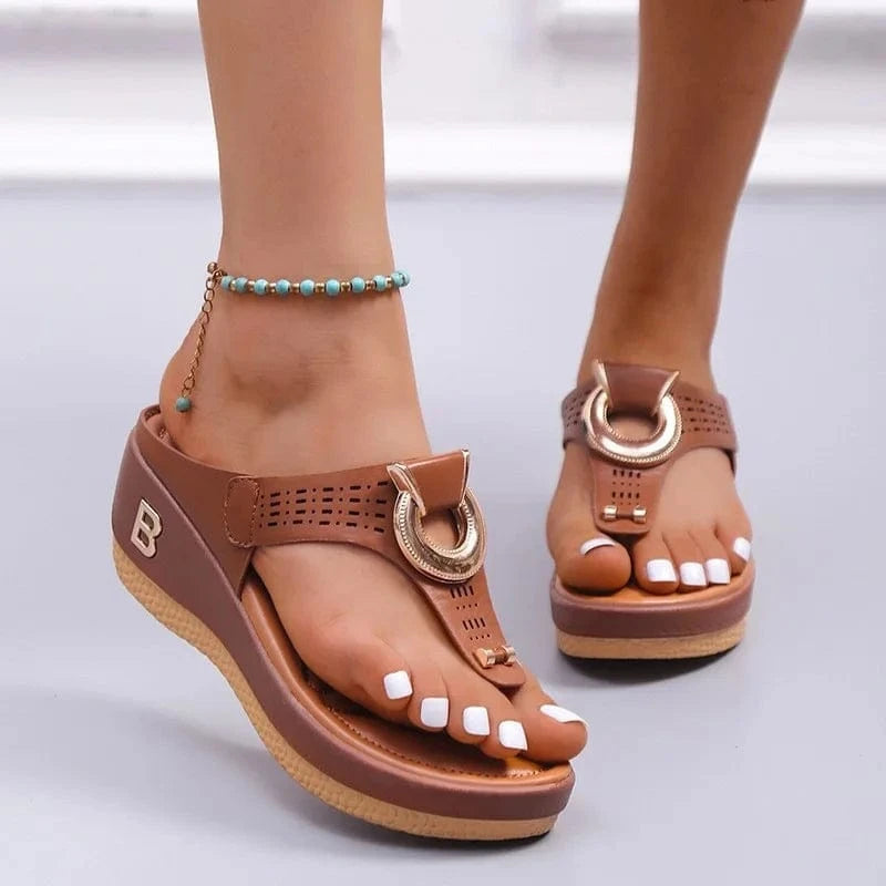 Factory wholesale trendy outdoor anti-slip women heeled platform chunky wedge heel sandals women sandals 2023