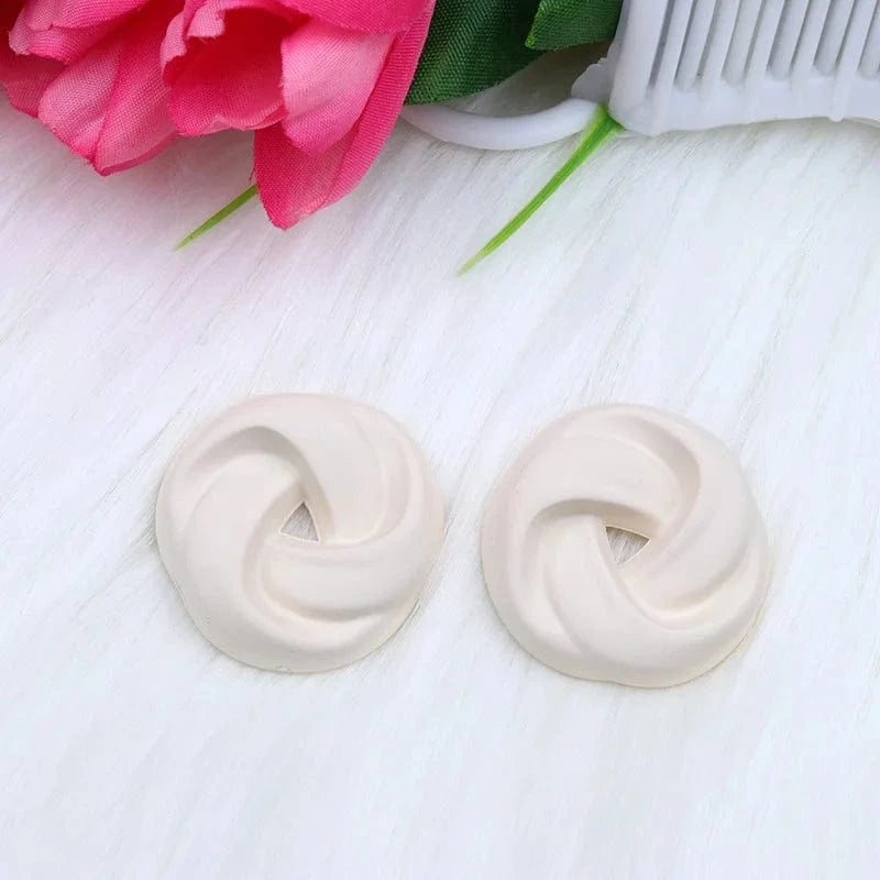 Fashion / C13 13 Macaroon Colors Korean Acrylic Round Twist Hoop Earrings for Women Matte Geometric Circle Stud Earrings Statement Jewelry