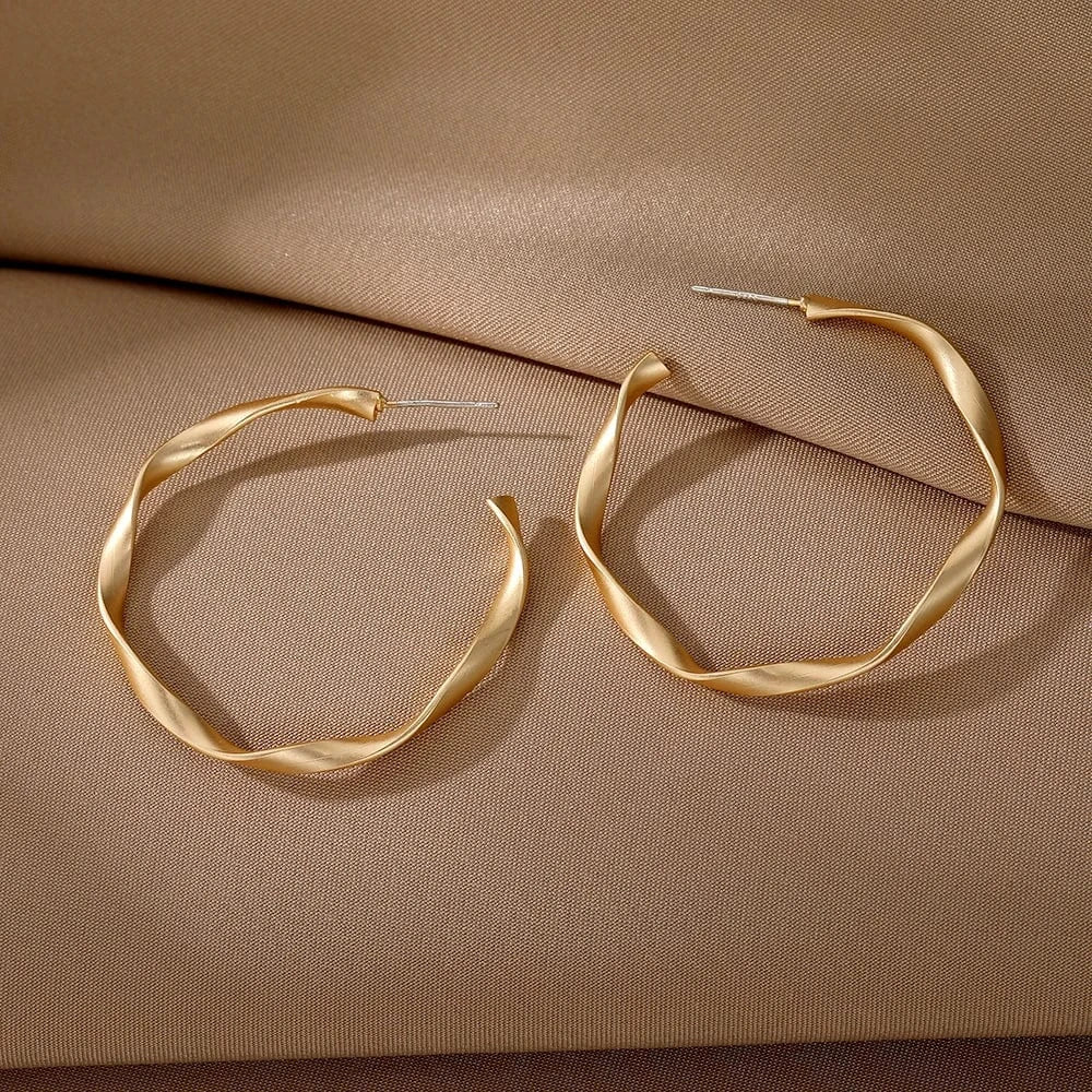 Fashion Earrings Set / ZLJ18798 Korean Gold Metal Retro Flower Earrings for Women Flower Geometric Twisted Drop Earrings Hoop Earrings Fashion Jewelry Gifts