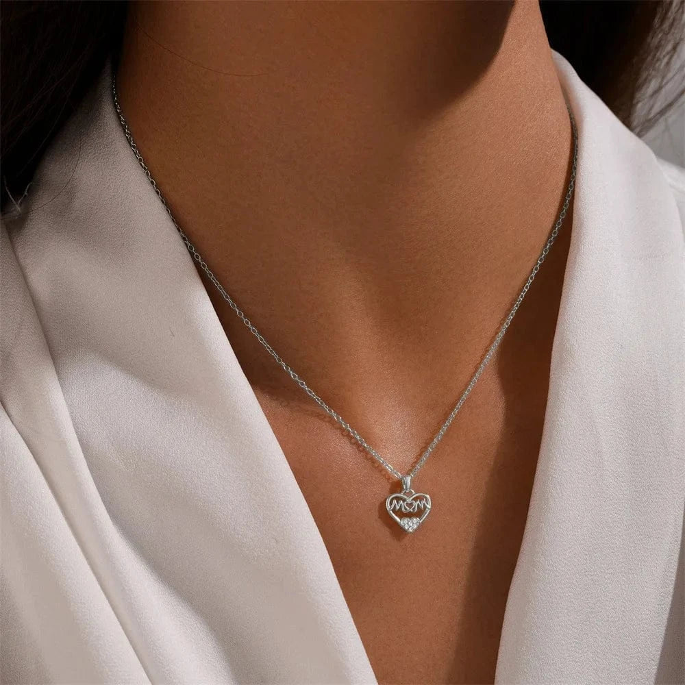 Fashion Jewelry 925 Sterling Silver Heart Pendant Letter Mom Diamond Gold Plated Necklaces for Women Mother's Day