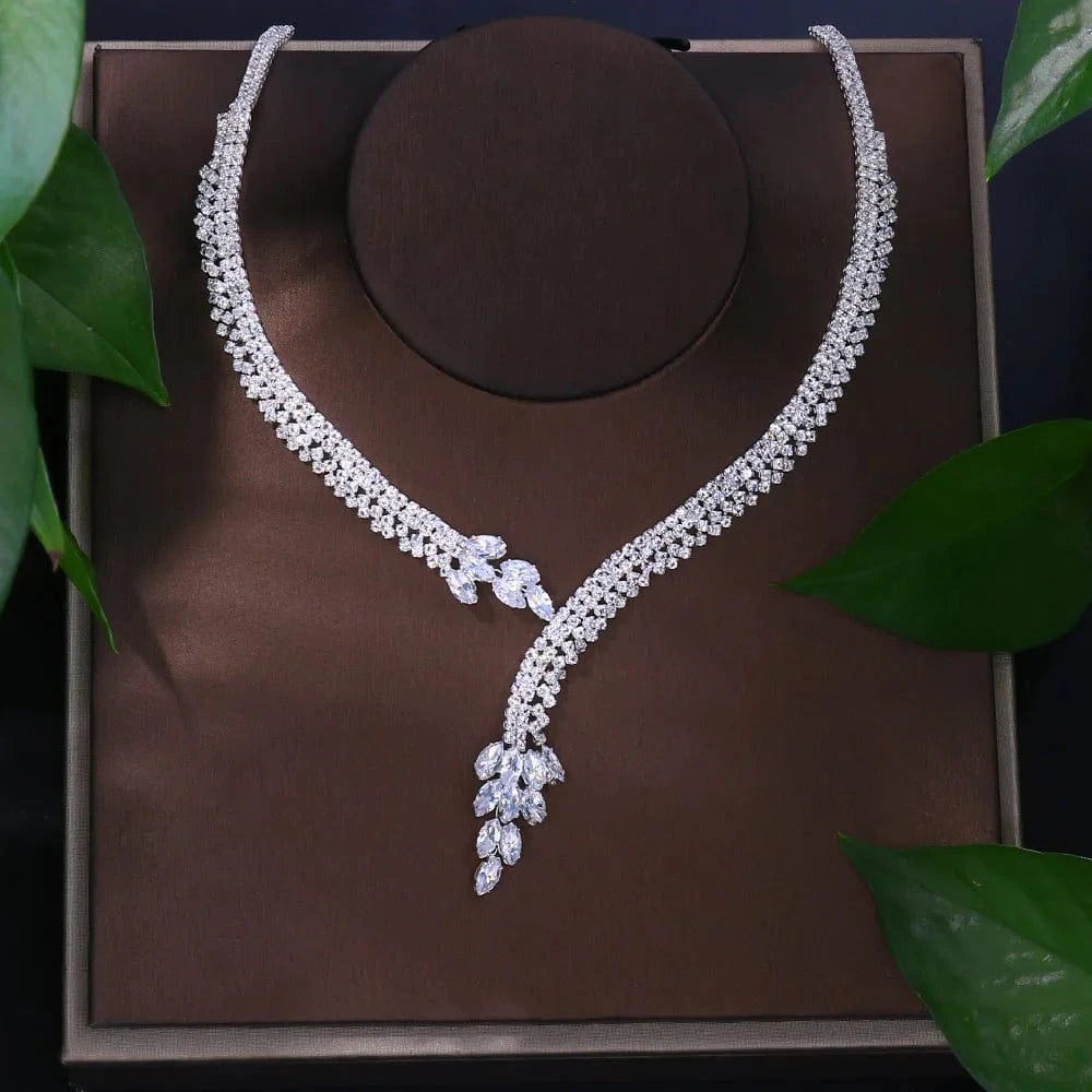 Fashion / silver Luxury Zircon Water Drop Necklace Set Geometry Crystal Necklace Women Dress Accessories Fashion Jewelry