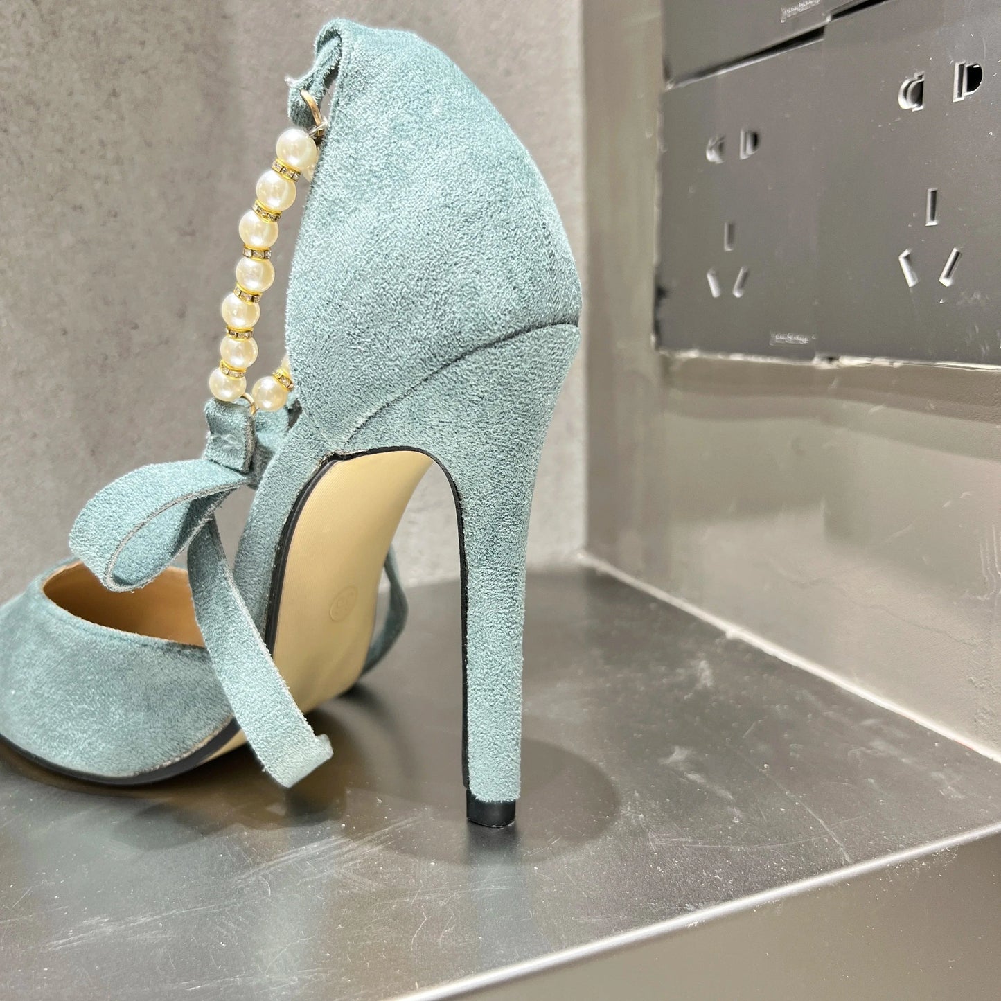 Fashion Thick Heel Sandals Pointed Toe String Bead Chain High Heels Sweet Bow Ladies Pumps Mid Hollow Party Dress Single Shoes
