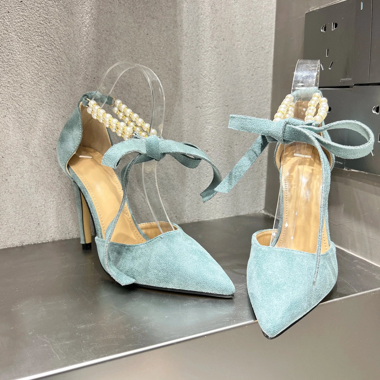 Fashion Thick Heel Sandals Pointed Toe String Bead Chain High Heels Sweet Bow Ladies Pumps Mid Hollow Party Dress Single Shoes
