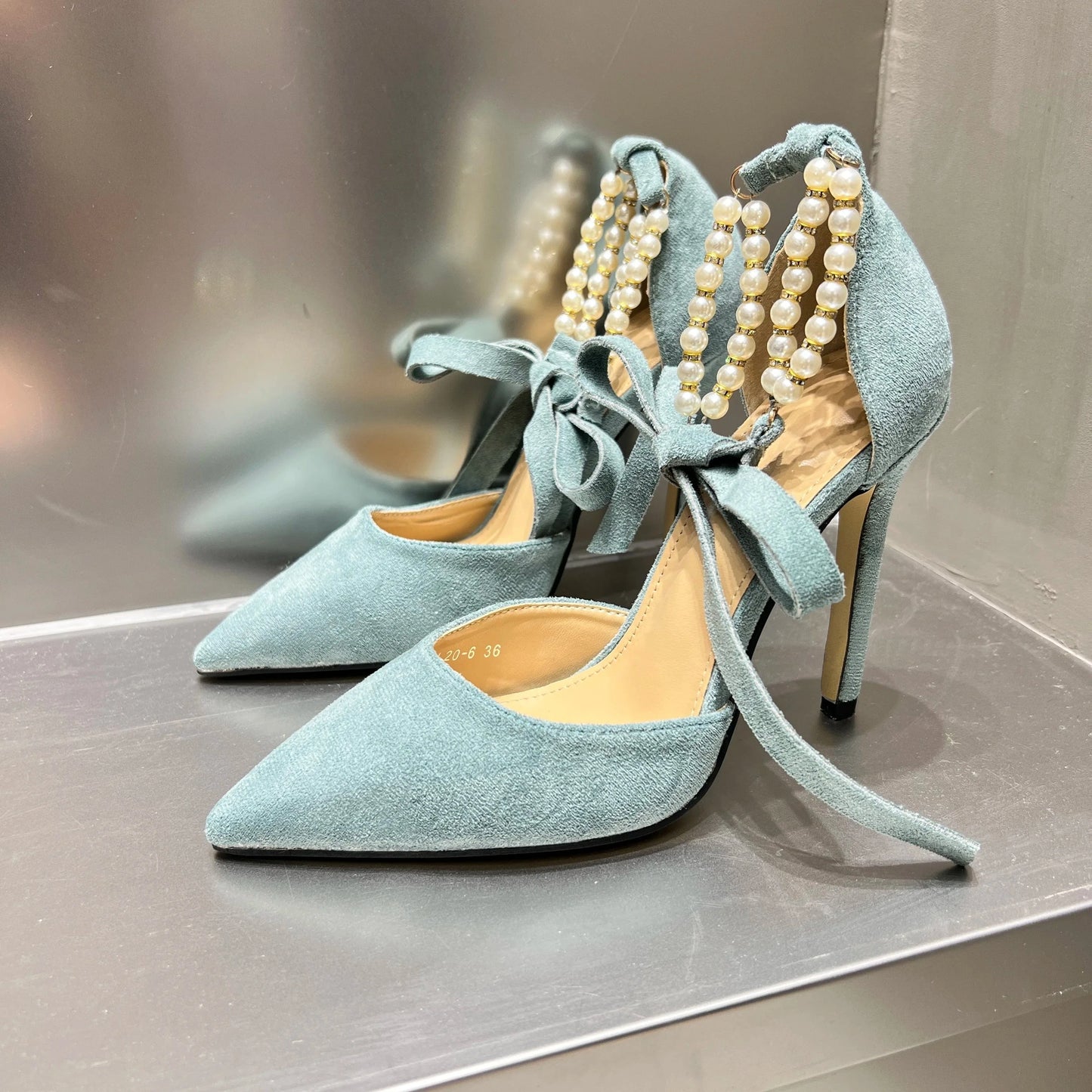 Fashion Thick Heel Sandals Pointed Toe String Bead Chain High Heels Sweet Bow Ladies Pumps Mid Hollow Party Dress Single Shoes