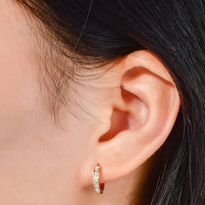 Fine Workmanship Half Circle Diamond Design Moissanite Lab Diamond Earrings CC Huggie Hoop Fashion Earring