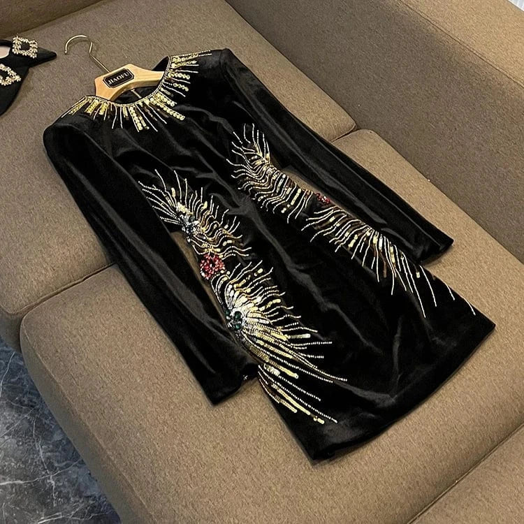 Fine Workmanship Sequined Delicacy Beading Lady O-neckline Long Sleeve Women Fashion Velvet Black Dress