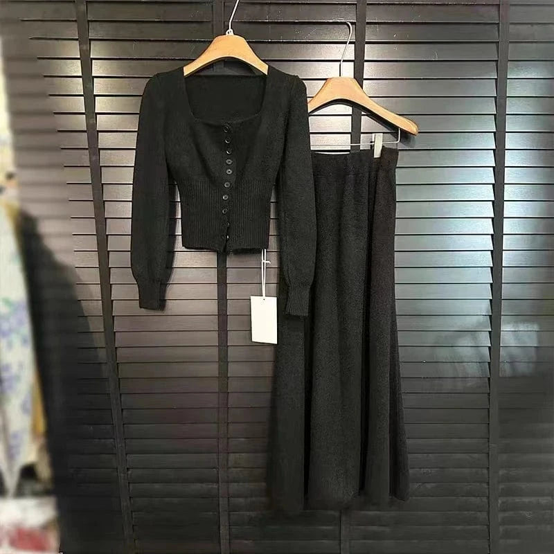 Free / Black 2024 Autumn new arrival fashion lady square collar long sleeve body fit button decorative short sweater and long skirt twin set