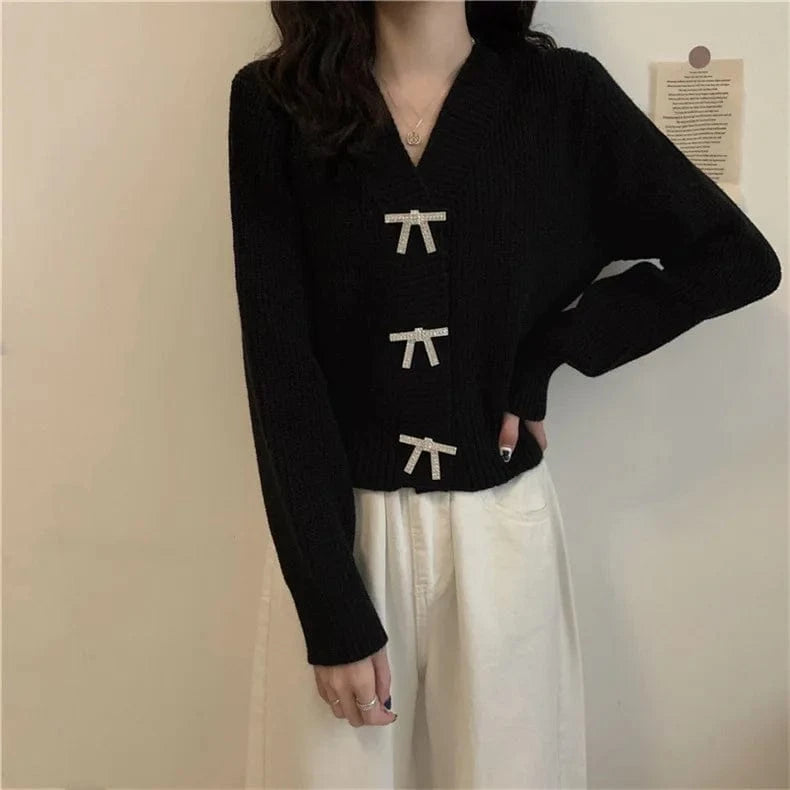 Free / Black Autumn And Winter Clothing 2024 Fashion Trend Ladies French Retro Knitted Cardigan V-neck Long-sleeved Solid Color Sweater