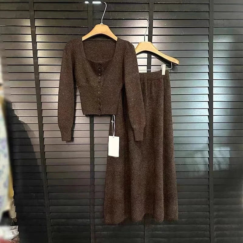 Free / Brown 2024 Autumn new arrival fashion lady square collar long sleeve body fit button decorative short sweater and long skirt twin set