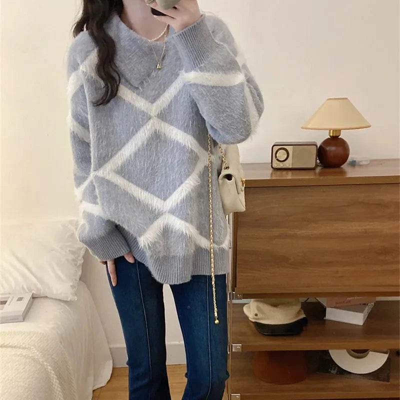 Free / Gray 2024 autumn new arrival loose collar long sleeve plus size grid pullover sweater