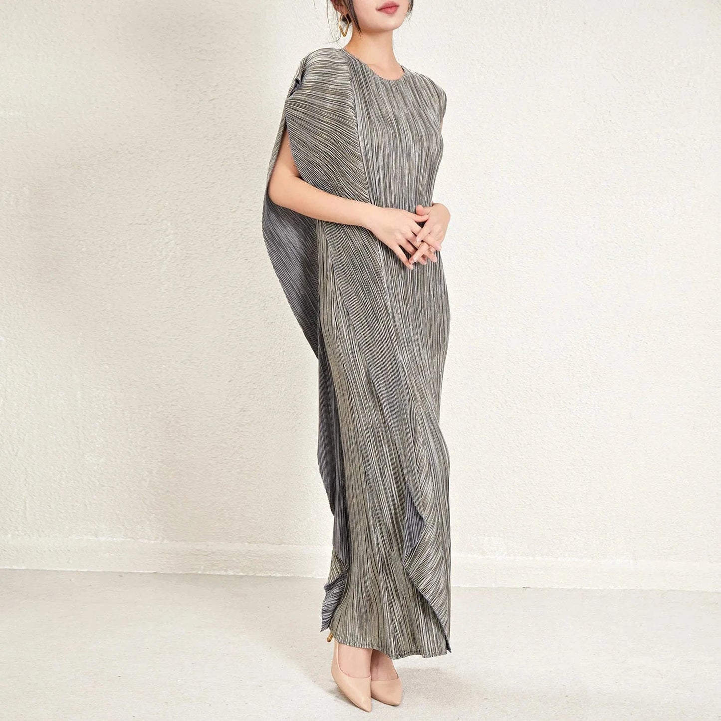 Free / Gray 2024 Miyake Pleated Dress Solid Color Elegant Belt Design Dress Round Neck Streamer Women's Casual Style Dress