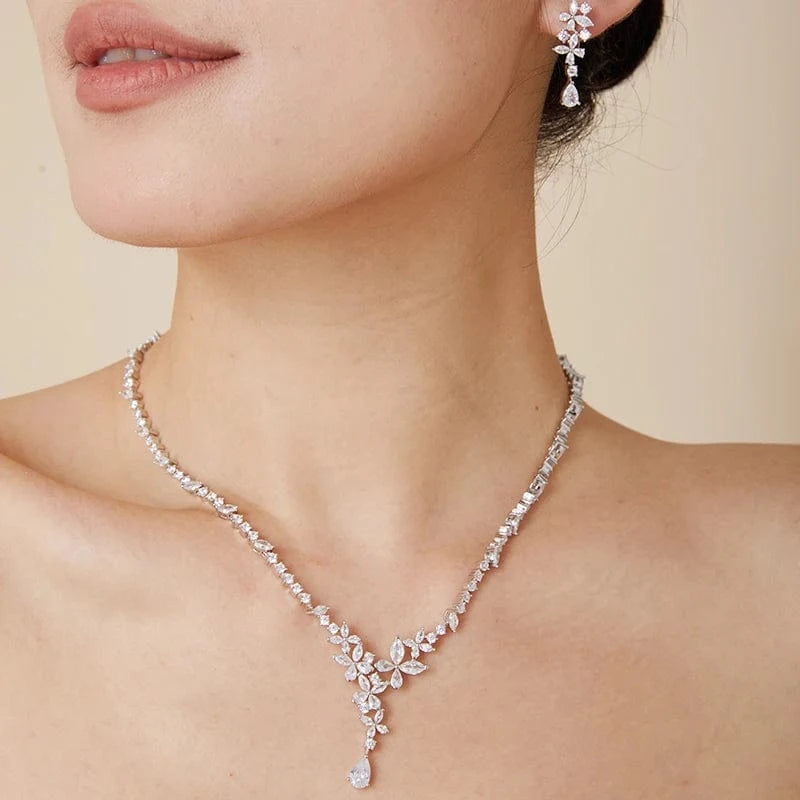 Geometry / platinum Four small flowers, simple and fashionable, inlaid with zircon, wedding dress, anniversary celebration, women's earring matching