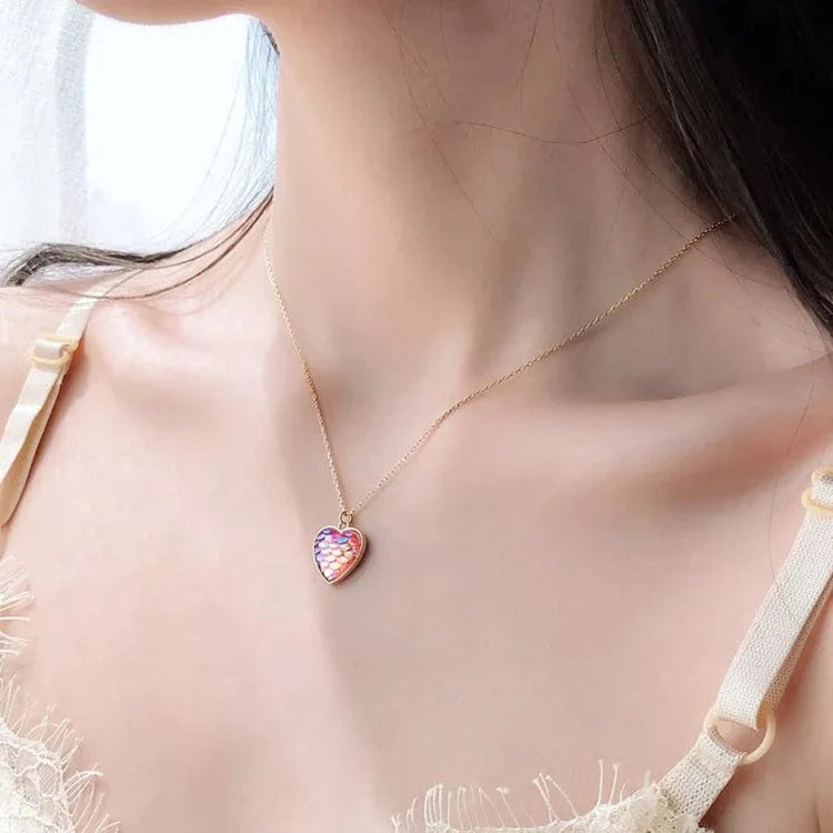 Gold Design Love Heart Shape Necklace Female Clavicle Chain Niche Personality Peach Color Fish Scale Pendant S925 Sterling Silver