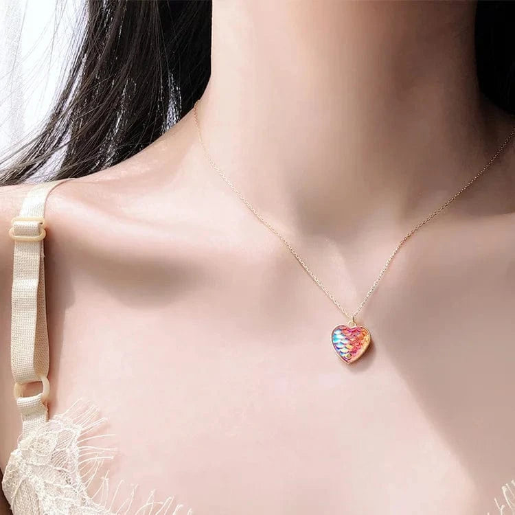 Gold Design Love Heart Shape Necklace Female Clavicle Chain Niche Personality Peach Color Fish Scale Pendant S925 Sterling Silver