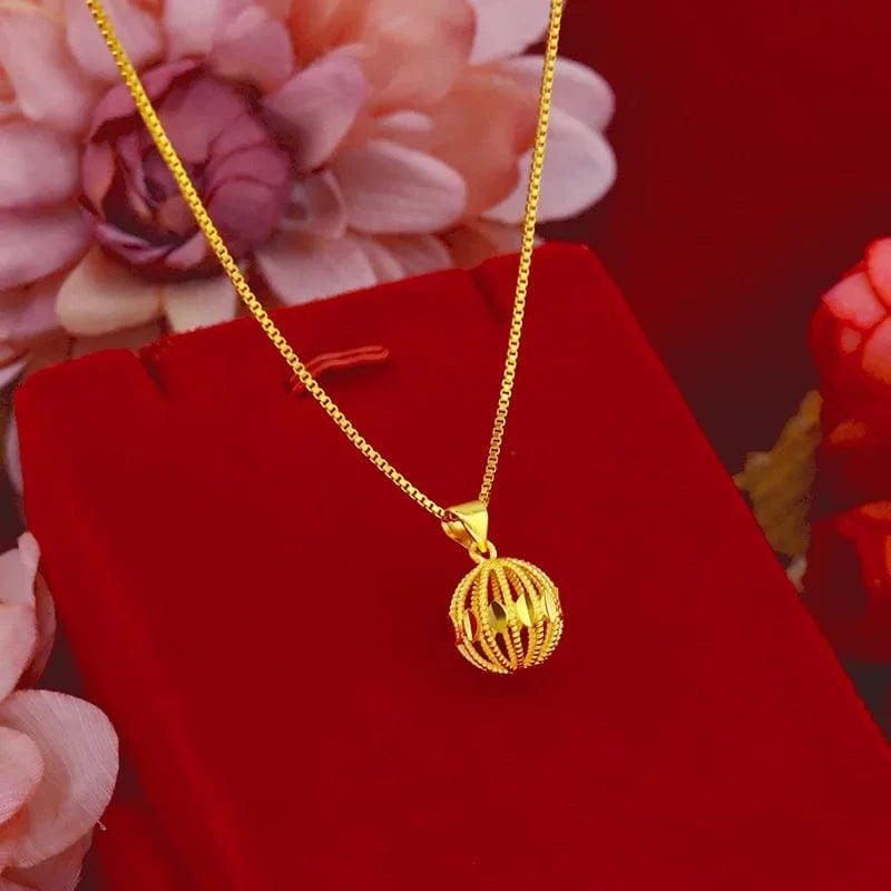 Gold Dropshipping Fashion Gold Necklace Women's Wedding Jewelry Charms Hollow Ball Pendant with Chain for Girlfriend Birthday Gifts