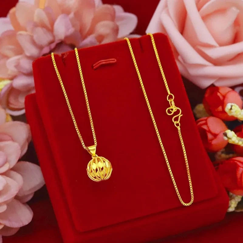 Gold Dropshipping Fashion Gold Necklace Women's Wedding Jewelry Charms Hollow Ball Pendant with Chain for Girlfriend Birthday Gifts