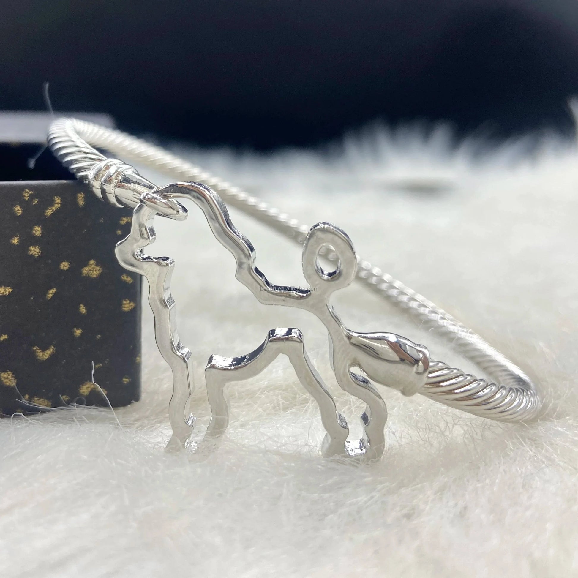 Greek Sorority Classic Cutout TOP DOVE CABLE BRACELET Silver Plated Adjustable Screw Hook Bangle for Women Couple Bracelet