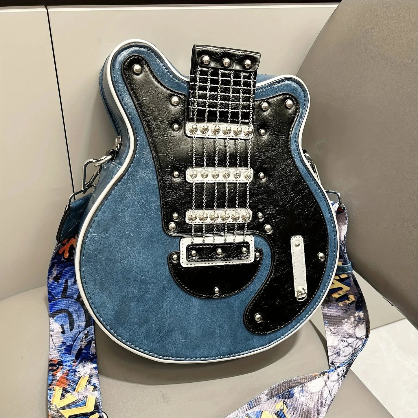 Guitar Shaped Unique Purses for Women Y2K Punk Creative Luxury Crossbody Bags Leather Novelty Handbags 2024