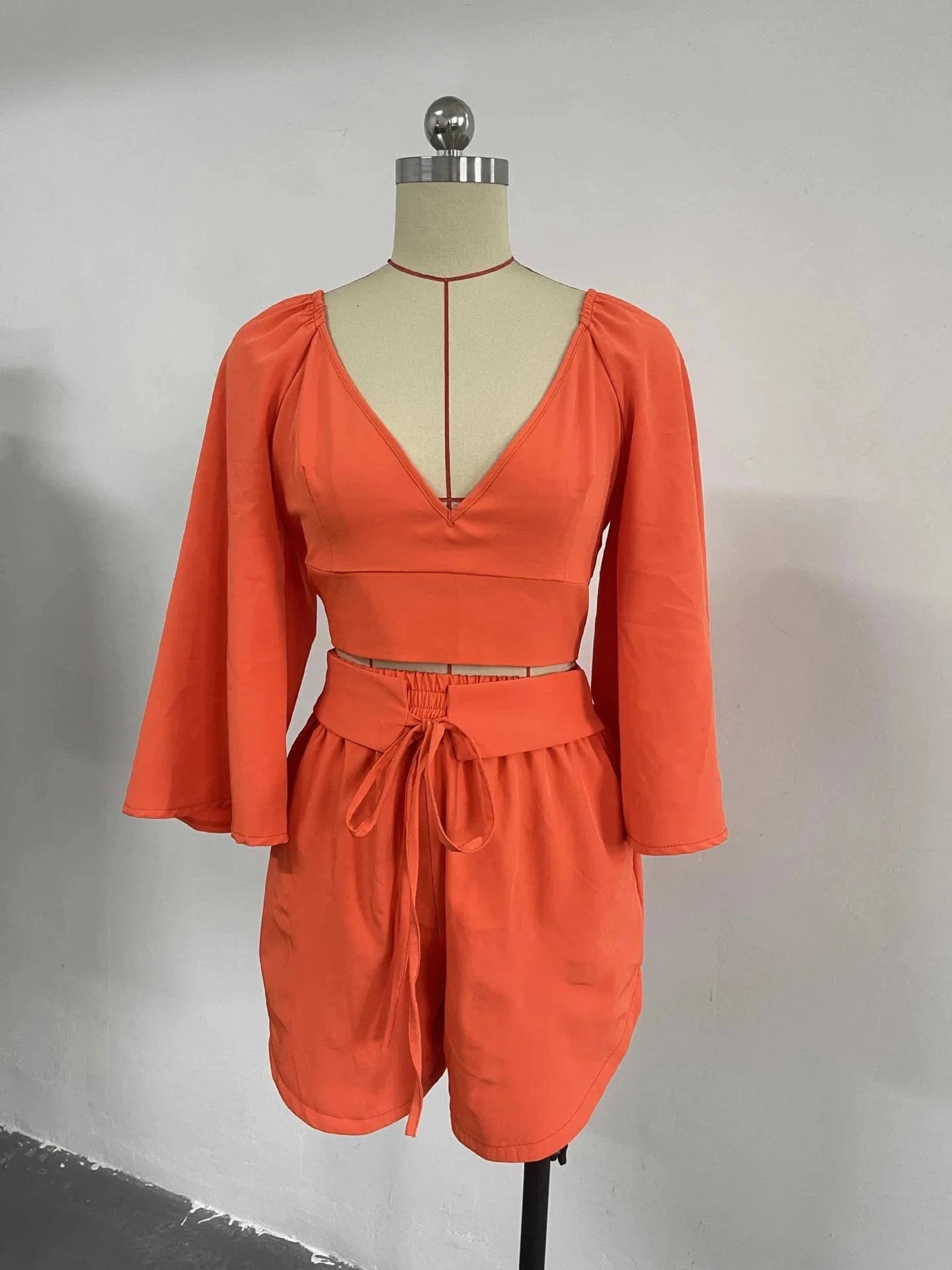 Hk3036 2024 New Elegant Women's Two Piece Shorts Set V-neck Halter Flared Sleeve Shorts Suit Fashion Casual 2pc Outfit